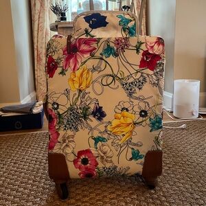 Flower print suit case
